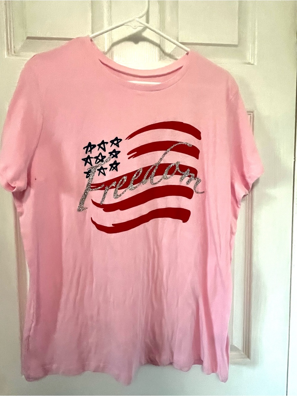 Kids Pink 'Freedom' Graphic Teeq